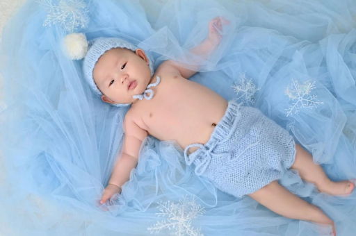 广州代怀试管生子宝宝打完疫苗后发烧
